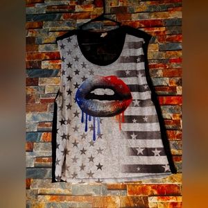 Full lips tank top